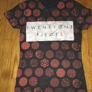 Twenty One Pilot band t-shirt